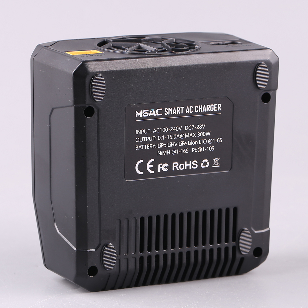 ToolkitRC M6AC 15A 300W Multif - Drone Battery 6S 评论和价格