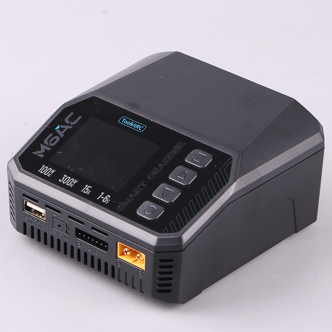 ToolkitRC M6AC 15A 300W Multif - Drone Battery 6S 评论和价格